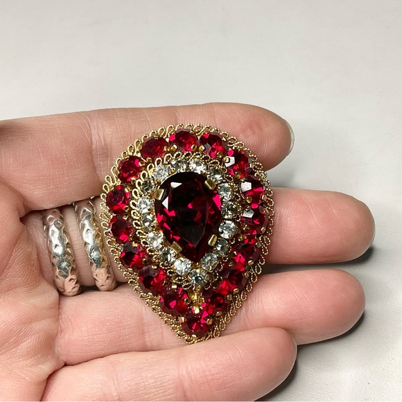 Vintage Austria Signed Rhinestone Brooch Costume Jewelry - Picture 7 of 7